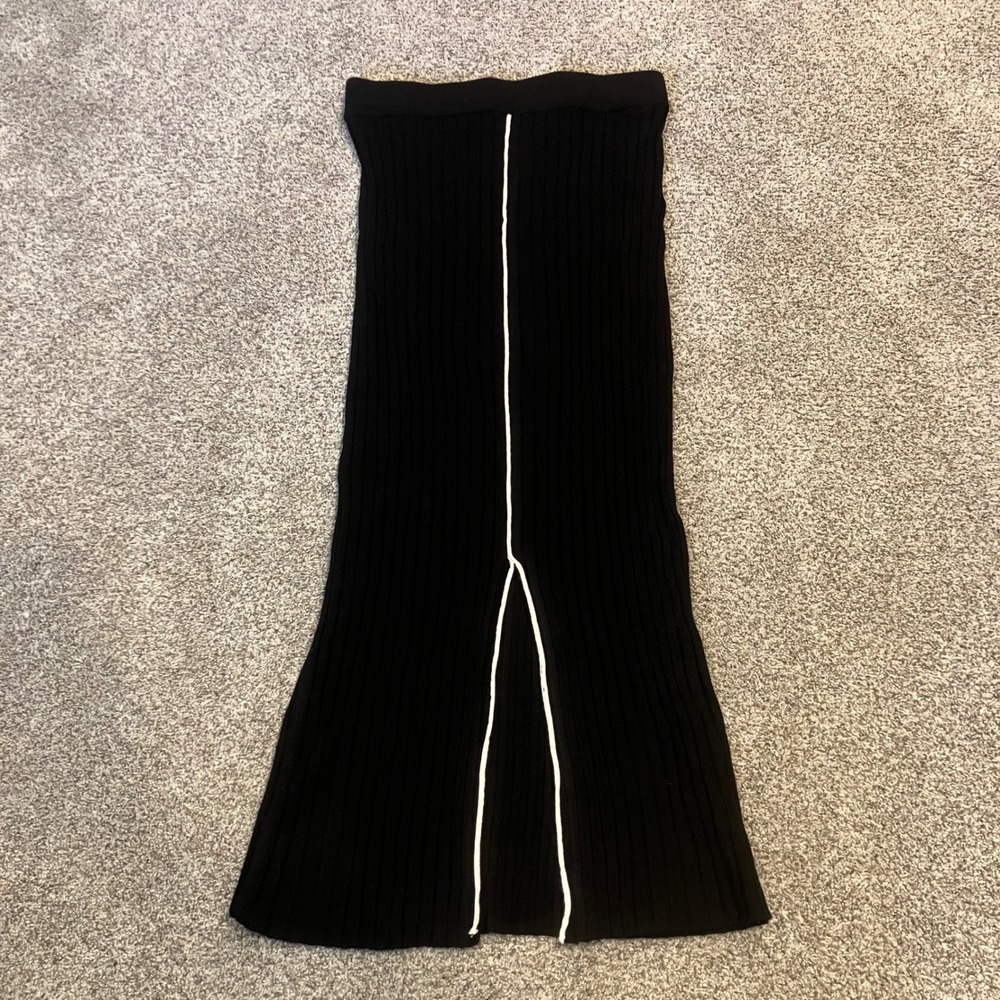 Zara Black Ribbed Knit Midi Skirt White Contrast Stripe Front Slit Small Chic